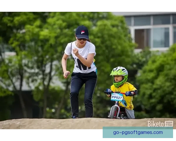 山地车杯赛：挑战极限，飞驰山间